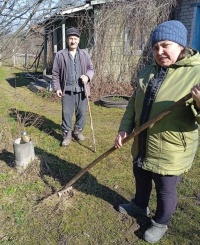 Уборка придомовых территорий у получателей социальных услуг