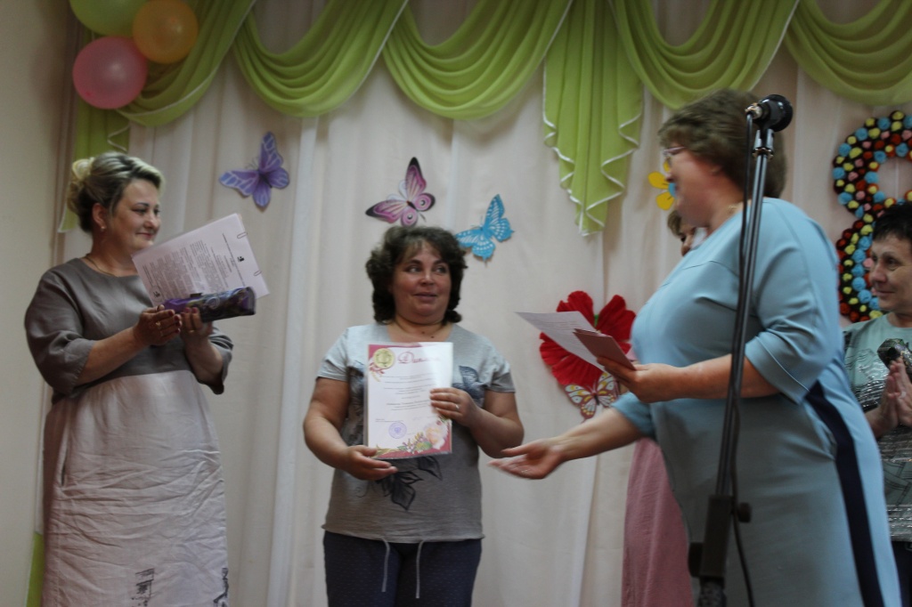 Презентация соц работника. Конкурс социального работника 2017. Три основных качества социального работника. Конкурс "московские мастера" по профессии "психолог". Московские мастера 2020.